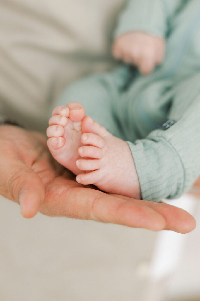 Newborn toes photographed during a relaxed lifestyle newborn session